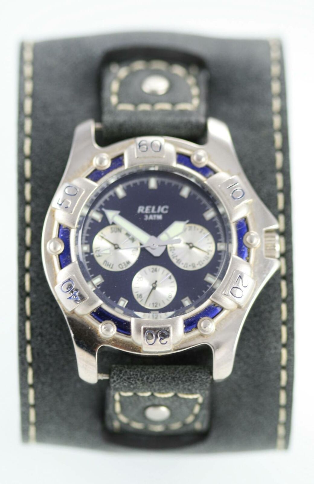 Relic Watch Men Gray Leather Day Date 24h Stainless Steel Silver 30m