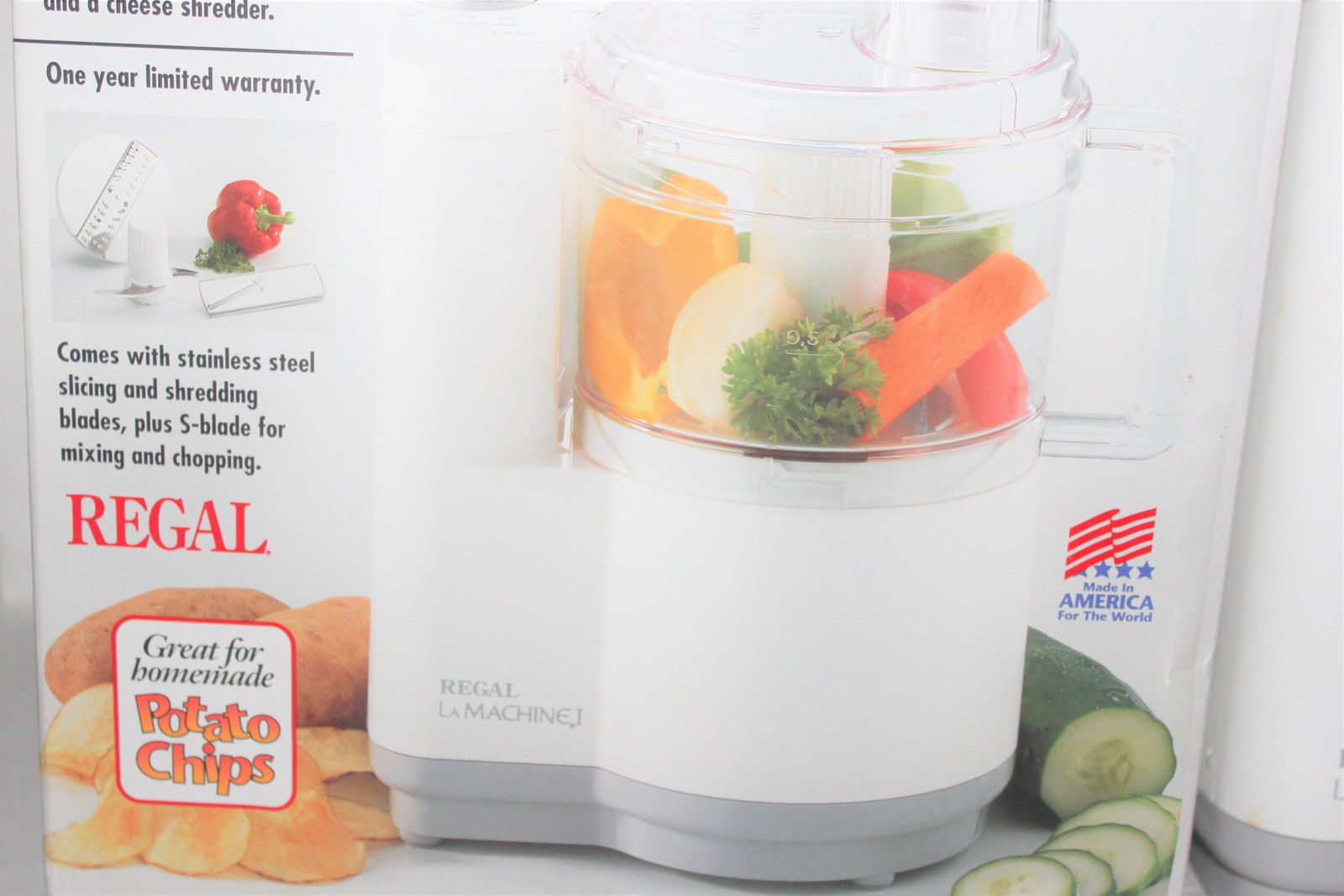 Vintage Regal La Machine I Food Processor Model K813 with Original Box