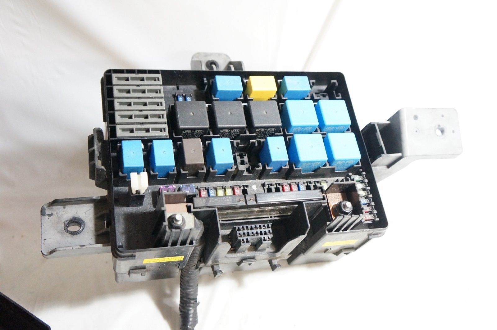 09-2012 genesis hyundai coupe fuse box relay unit module under hood