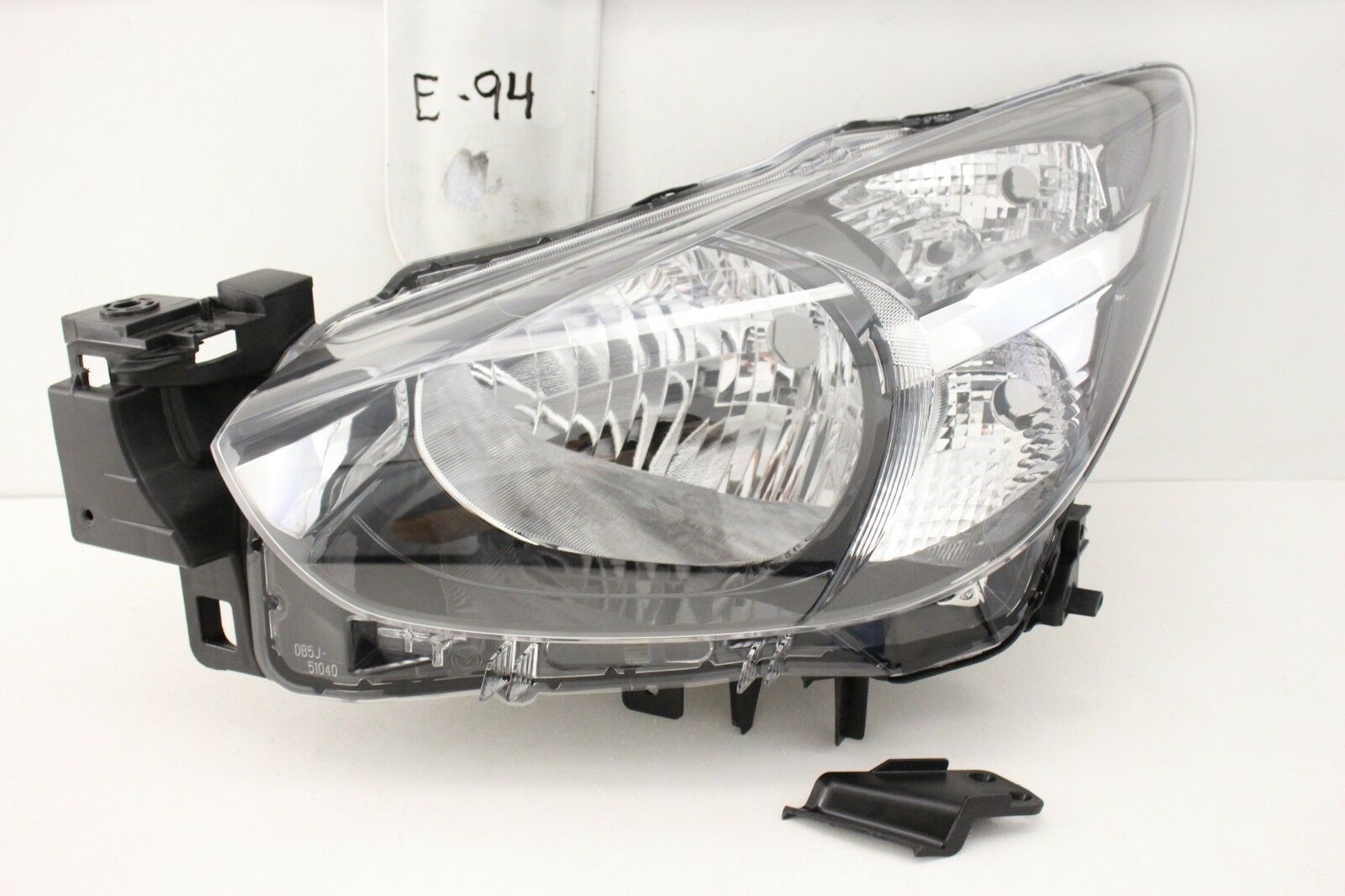 NEW OEM HEADLIGHT HEAD LIGHT LAMP HEADLAMP MAZDA2 MAZDA 2 1518