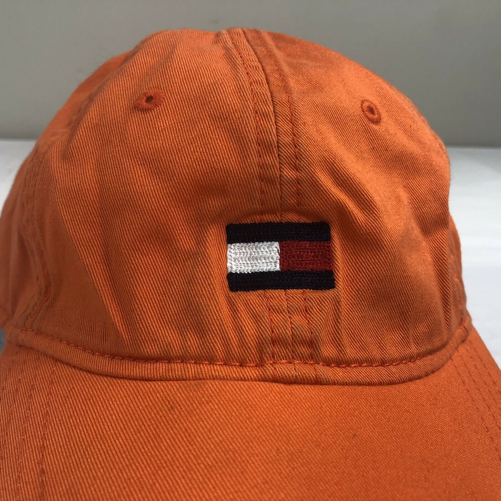 tan tommy hilfiger hat