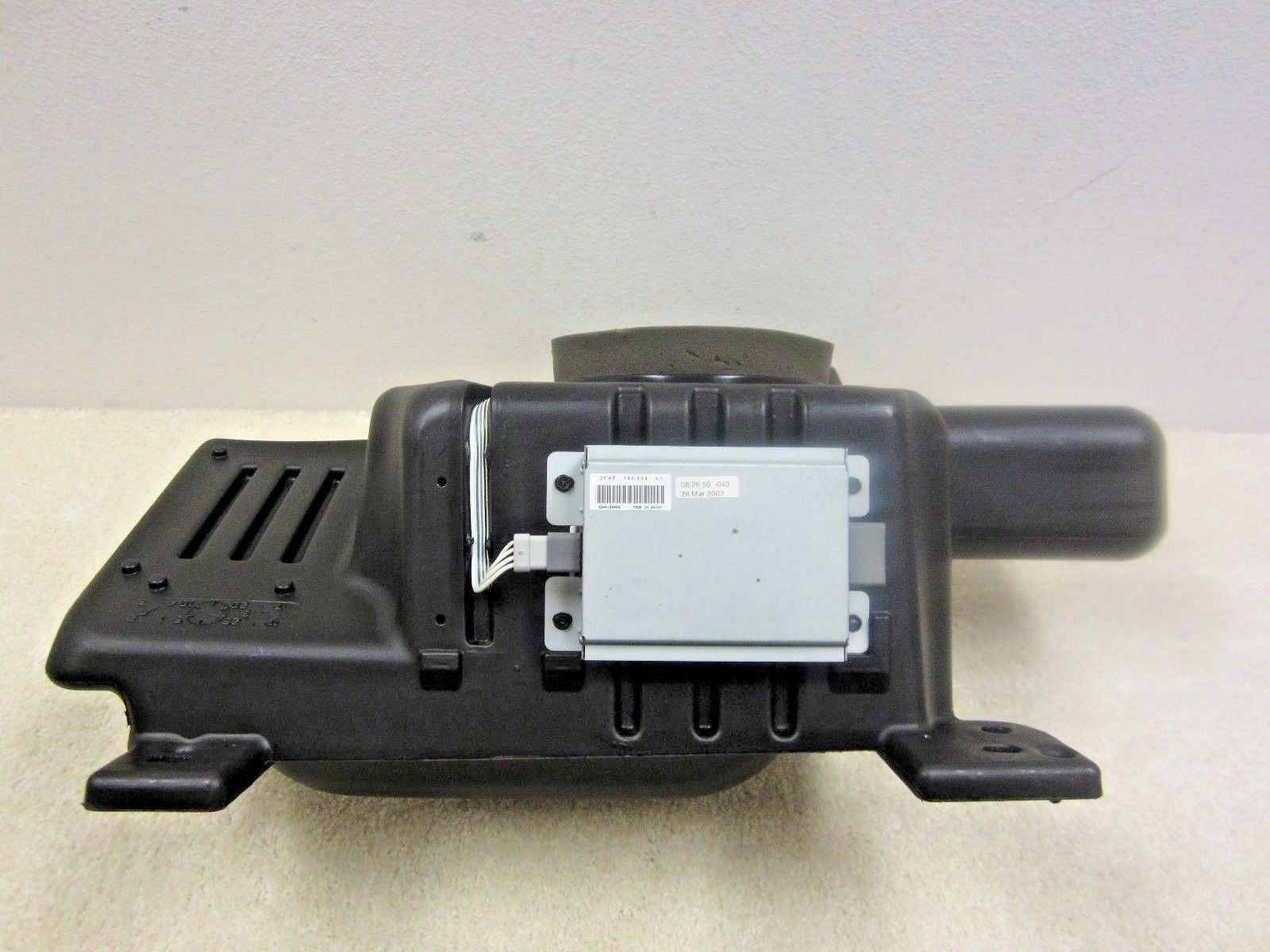 2003 2006 LINCOLN NAVIGATOR REAR SUBWOOFER SPEAKER UNIT 2L1T18C804A