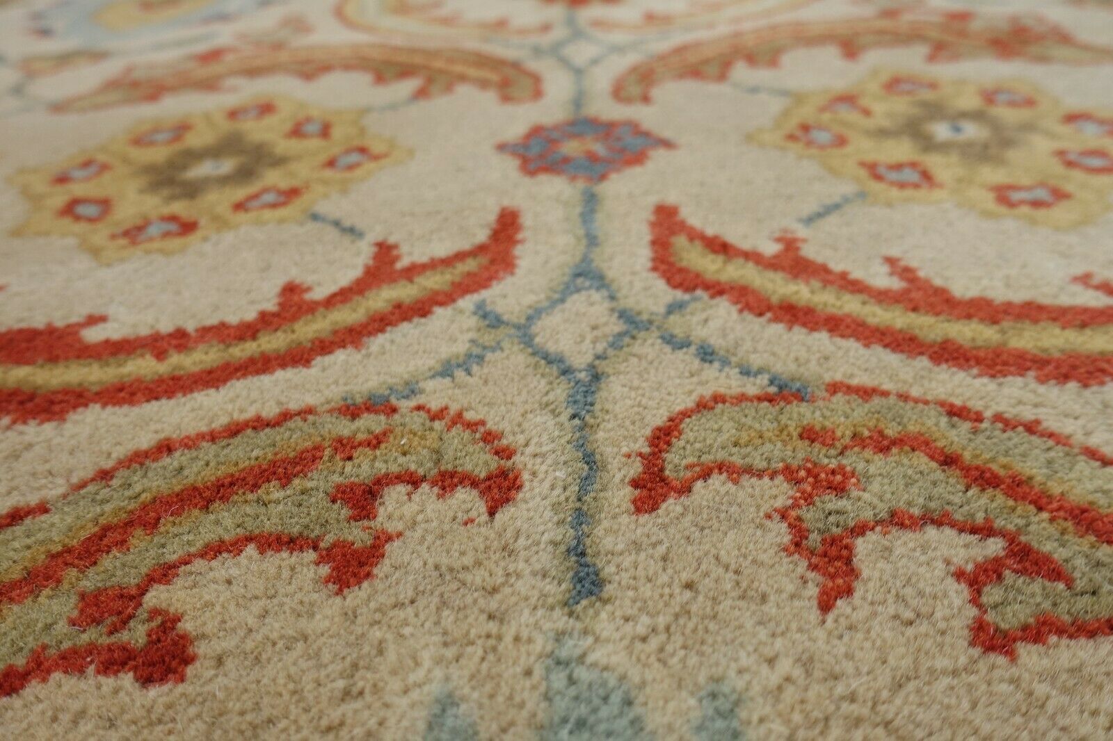 Pottery Barn Eva Beige blue Traditional Tufted Wool Area Rug 5X8 8X10 9X12 Area Rugs