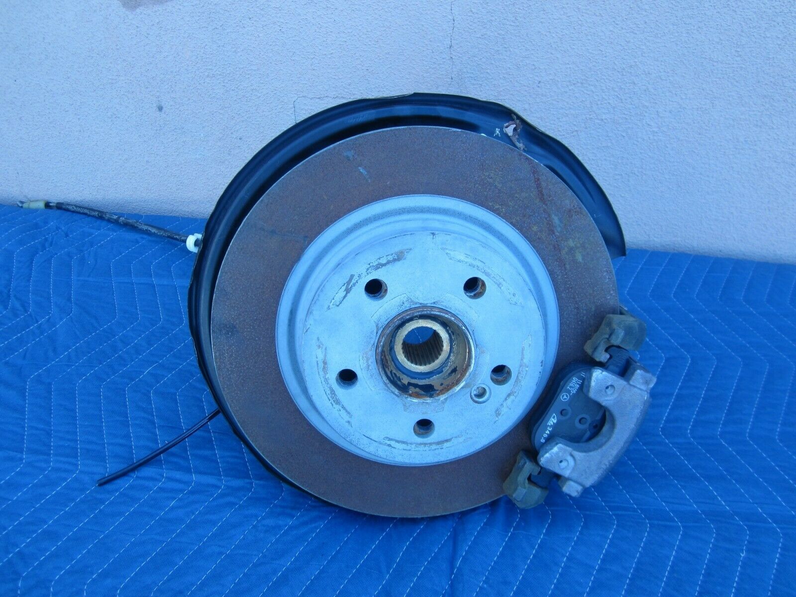 2013 2018 DODGE RAM 1500 2WD OEM RIGHT FRONT HUB & ROTOR ASSEMBLY