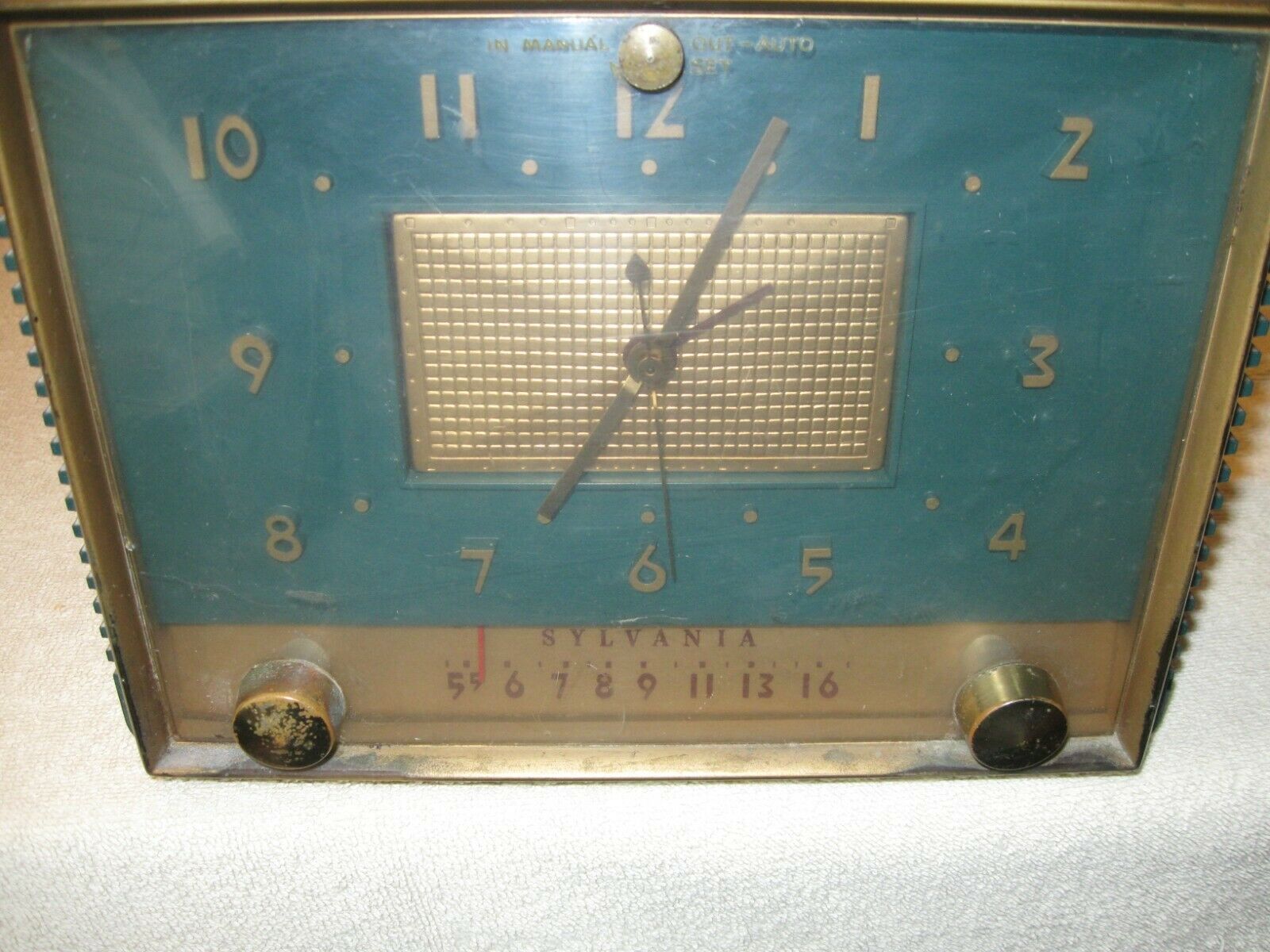 Vintage Sylvania Clock Radio MidCentury Vintage Tube Radio Green Bake