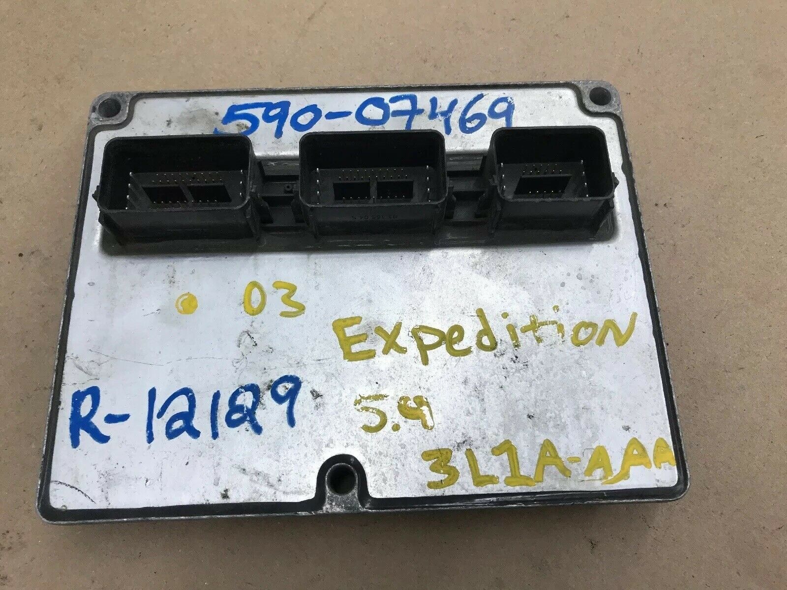 2003 Ford Expedition 5.4 v8 Powertrain Control Module ECM 3L1A12A650