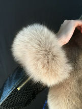 Finn Fox Fur Collar 47' (120cm) With Tails As Cuffs Saga Furs Beige Stole image 7