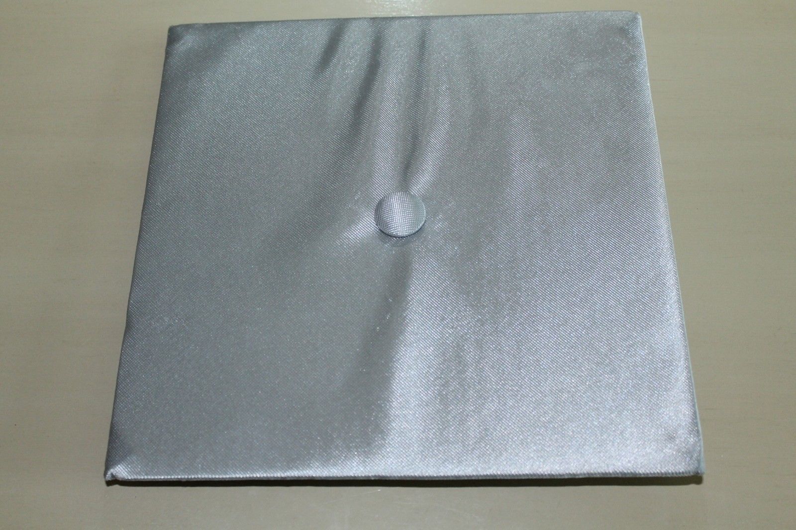 Herff Jones Unisex Silver Cap And Gown Size 5 7 5 8 Worn Only Once 