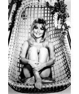 Sharon Tate sits in 1960&#39;s hanging chair 4x6 inch real photo - $4.75