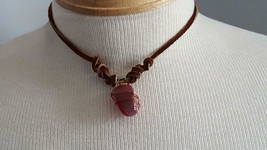 15&quot; HANDCRAFTED DYED PINK FUSHIA WIRE WRAPPED BOHO PENDANT NECKLACE, SUE... - $5.93