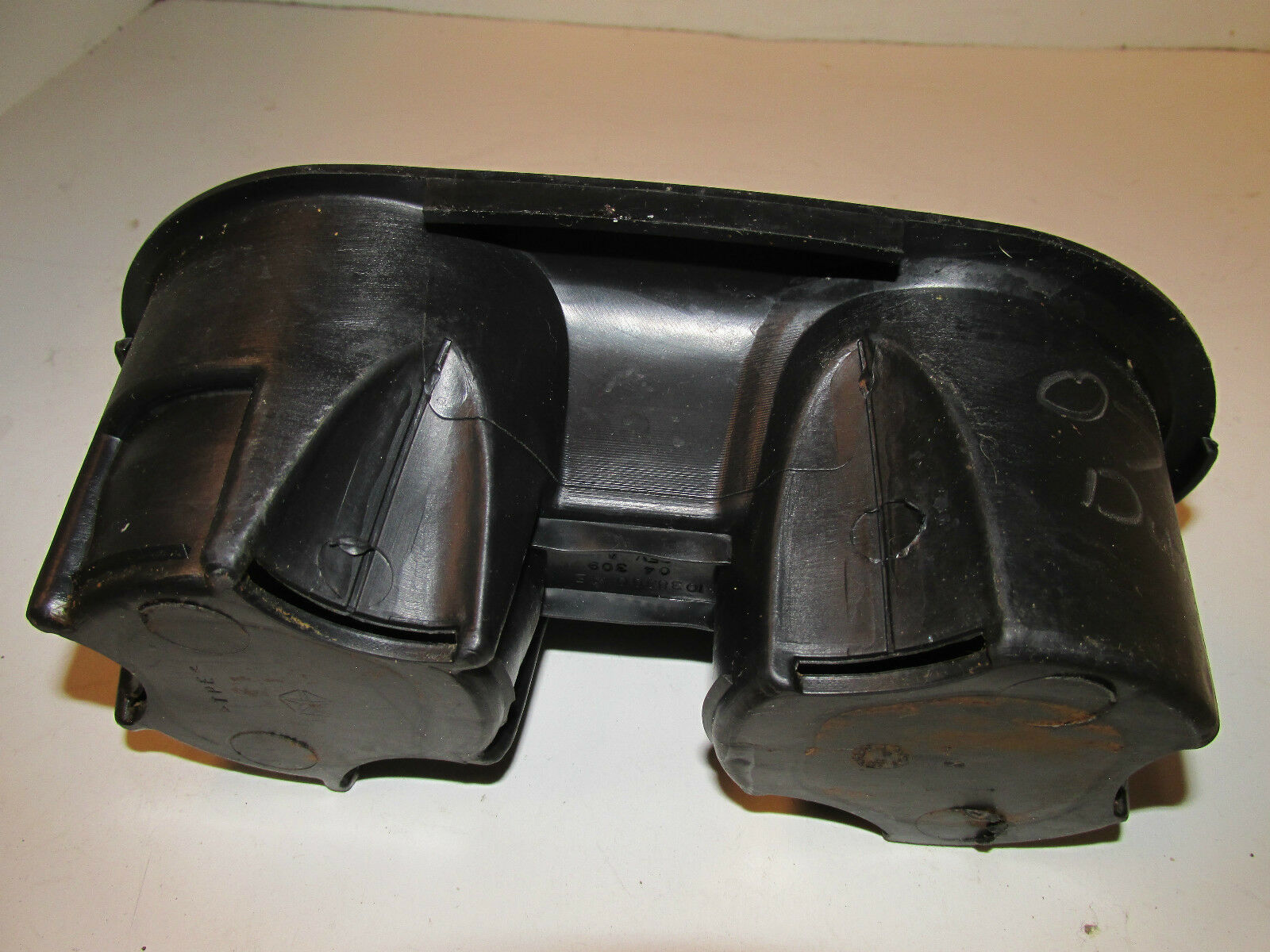 Dodge Durango Cup Holder Insert 01 Cup Holders