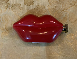 EUC NPW London Hot Red Lip Kiss Stainless Steel 5 oz Pocket Flask - $6.93
