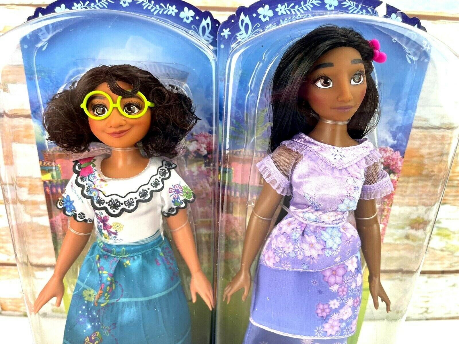 Disney Encanto Dolls Isabela Madrigal and Mirabel Madrigal 11