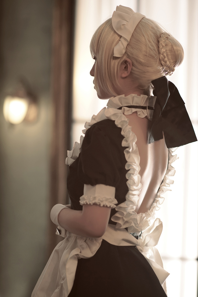 Fate stay night Saber maid outfit cosplay spot