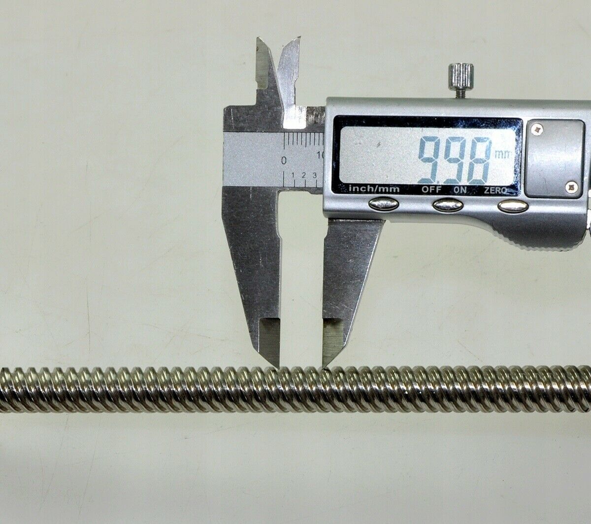 Precision ball screw linear adjustment drive / 1 7870 Screws & Bolts