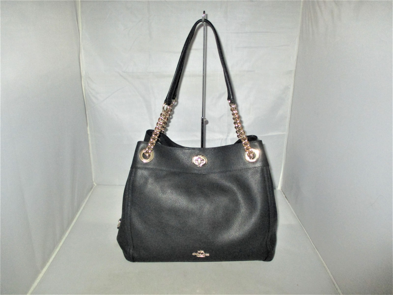 coach 3 compartment handbag