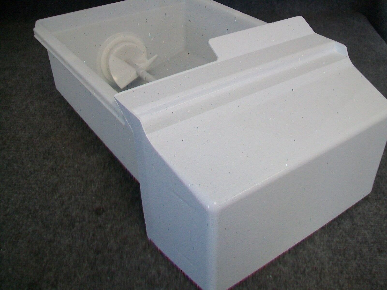 WPW10312300 WHIRLPOOL KENMORE AMANA REFRIGERATOR ICE BUCKET ASSEMBLY
