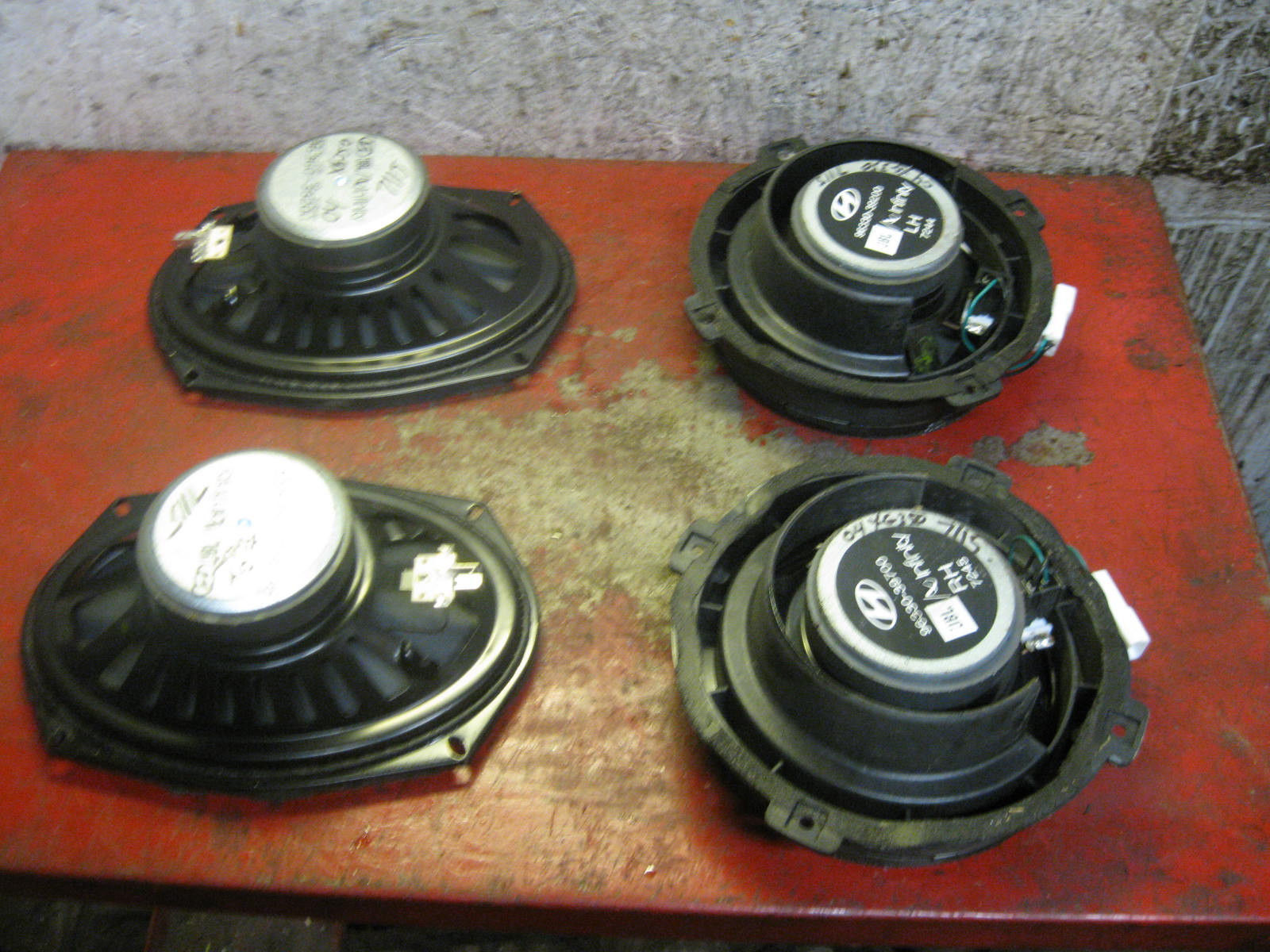 03 05 04 Hyundai xg350 oem jbl infinity front & rear speaker set