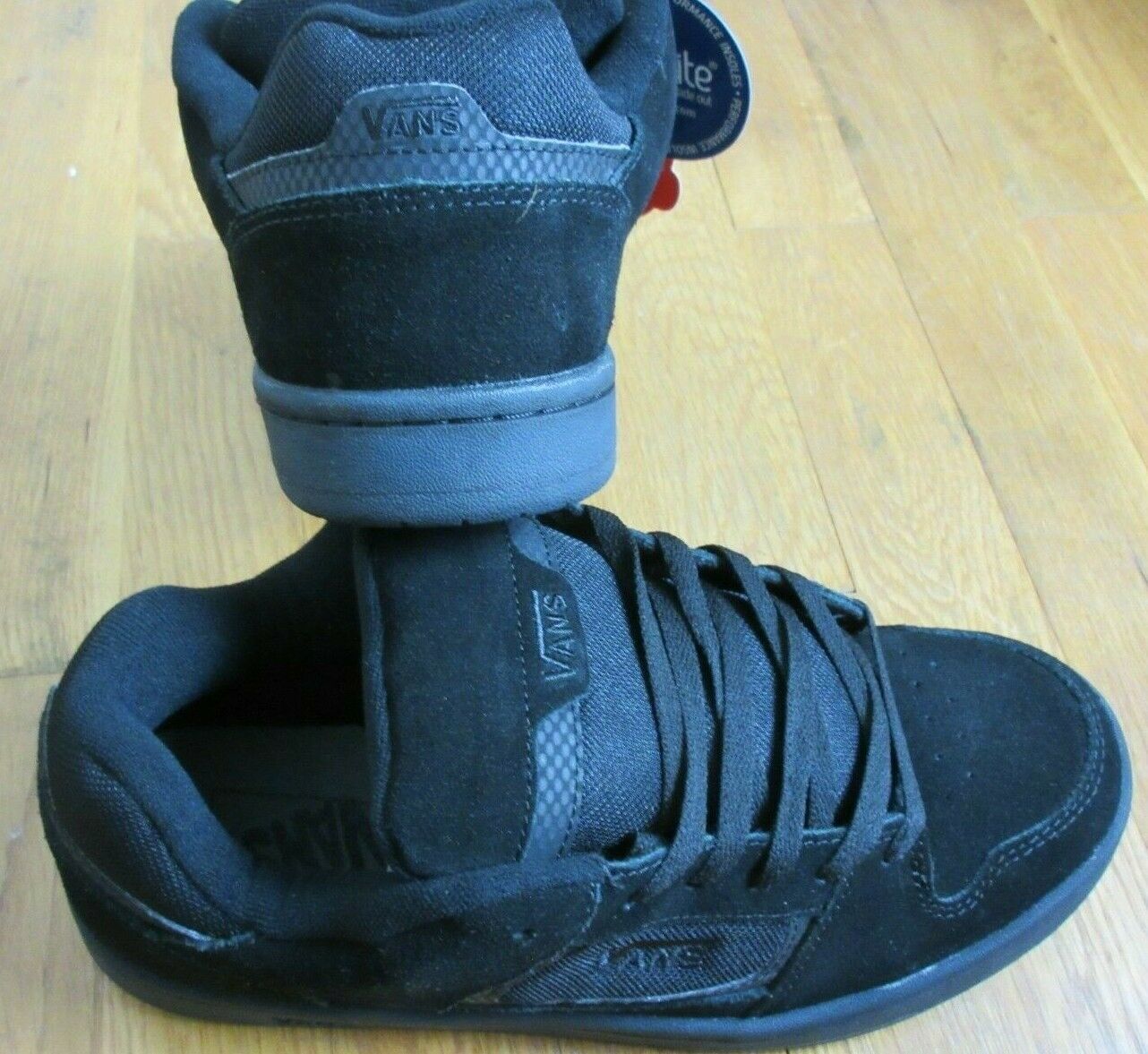 vans docket 10.5