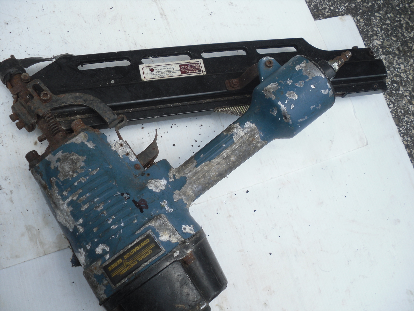 CENTRAL PNEUMATIC 28 FRAMING NAILER SERIES 98917 Air Nailers