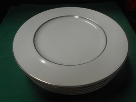 Beautiful ROYAL DOULTON Argenta Set of 8 DINNER Plates - $64.93