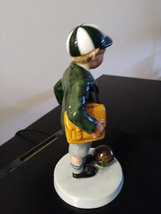 Royal Doulton 1996 “ Off To School” Figurine  HN: 3768 Excellent Condition Figur image 3