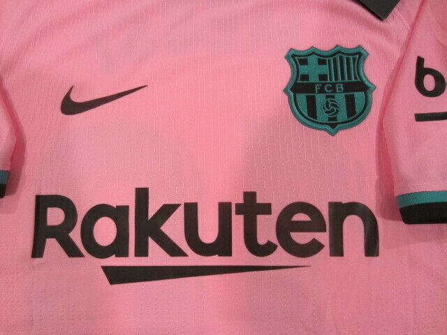 messi pink kit