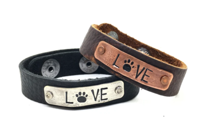 Buffalo Girls Love Paw Print Leather Bracelet