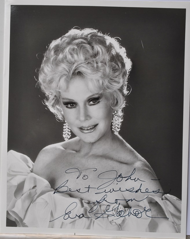 EVA GABOR SIGNED Photo - Green Acres, The Aristocats, The Rescuers w ...