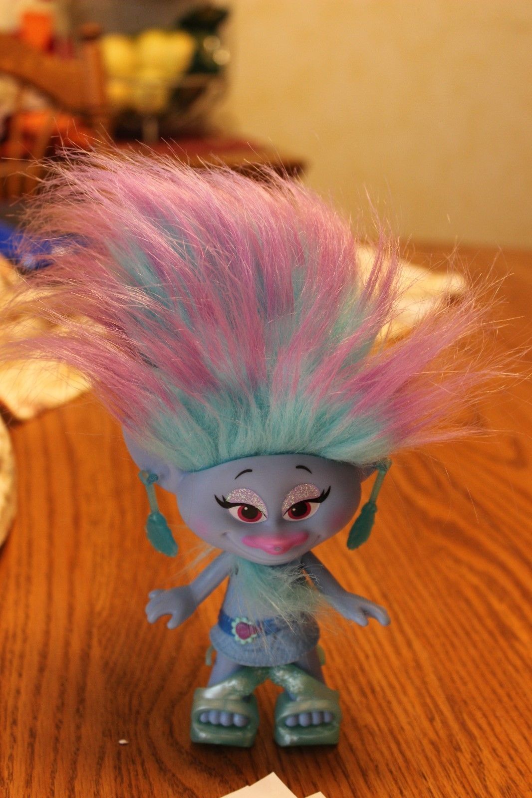 2015 HASBRO DWA COLORFUL CUTE TROLL GIRL DOLL C-C15G bLUe pUrpLE W ...