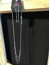 Paparazzi Short Necklace & Earring set (new)Modestly Metro Silver #206 - $7.61