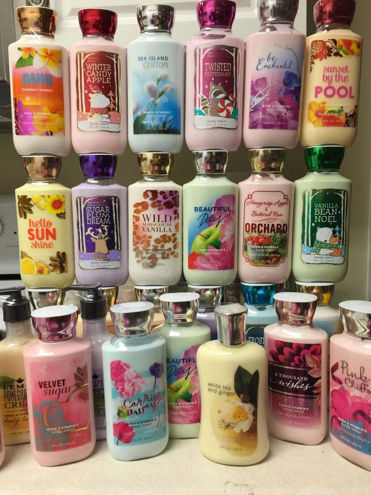 LOT 26 BATH AND BODY WORKS LOTION Full size 8 oz MIX MATCH YOU CHOOSE PICK Moisturizers LOT 26 BATH AND BODY WORKS LOTION Full size 8 oz MIX MATCH YOU CHOOSE PICK Moisturizers
