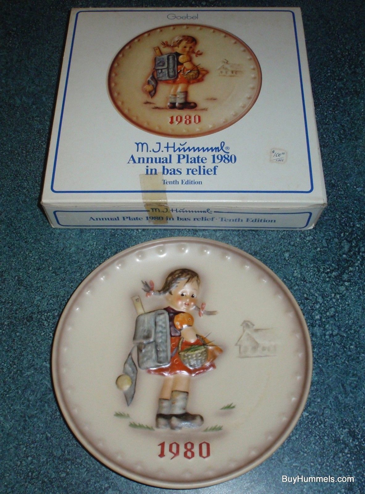 Goebel Hummel Annual Plate1980 in bas relief Tenth Edition Germany New In Box