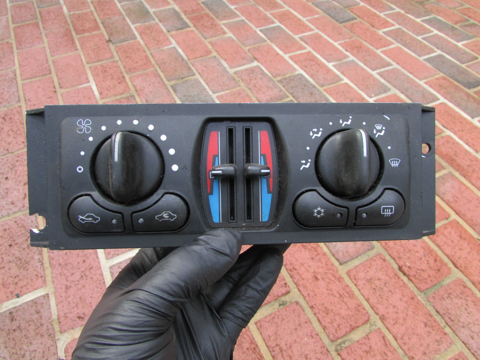 9396C CHEVY MONTE CARLO 05 OEM TEMP AC HEAT CLIMATE CONTROL PANEL UNIT