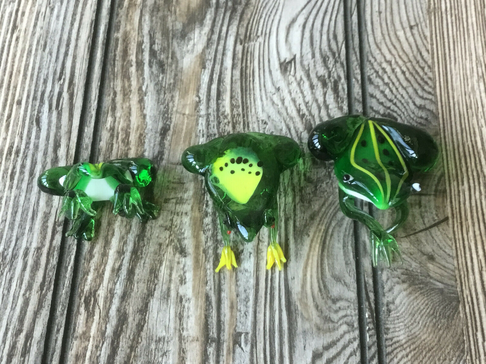 blown glass frogs