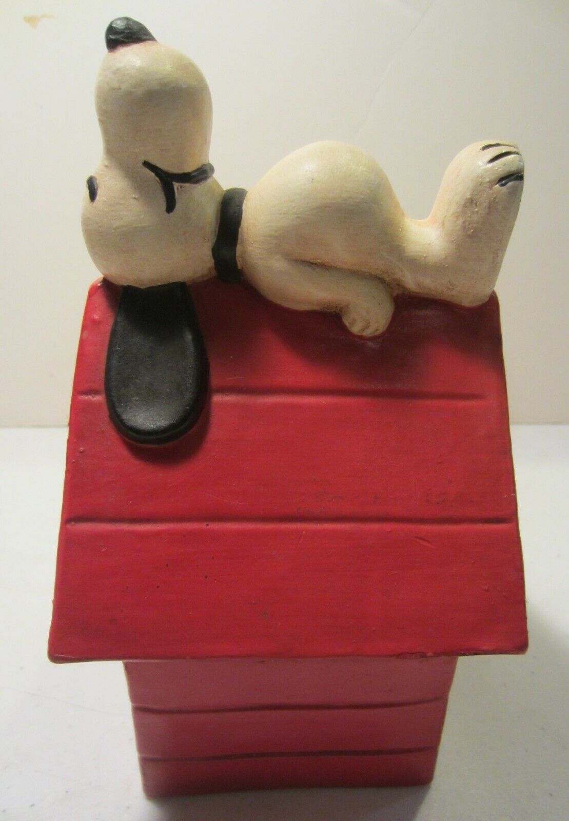 Vintage snoopy laying on his dog house chalk ware - Other Animation ...