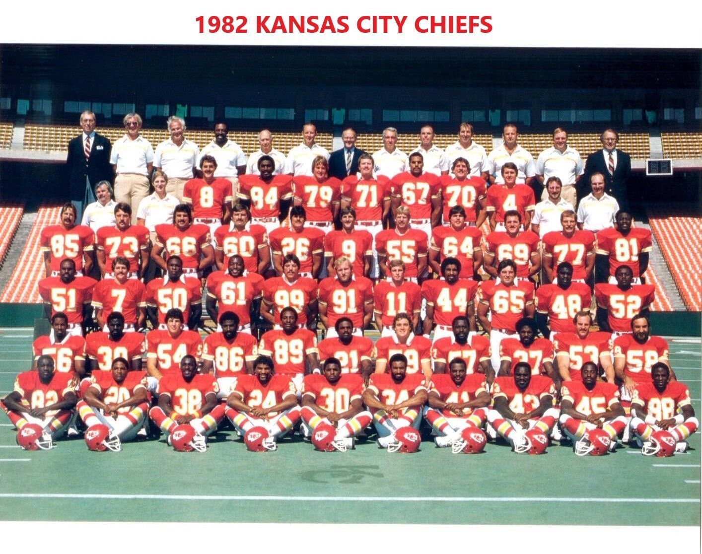 1982 KANSAS CITY CHIEFS 8X10 TEAM PHOTO FOOTBALL NFL PICTURE NFL KC