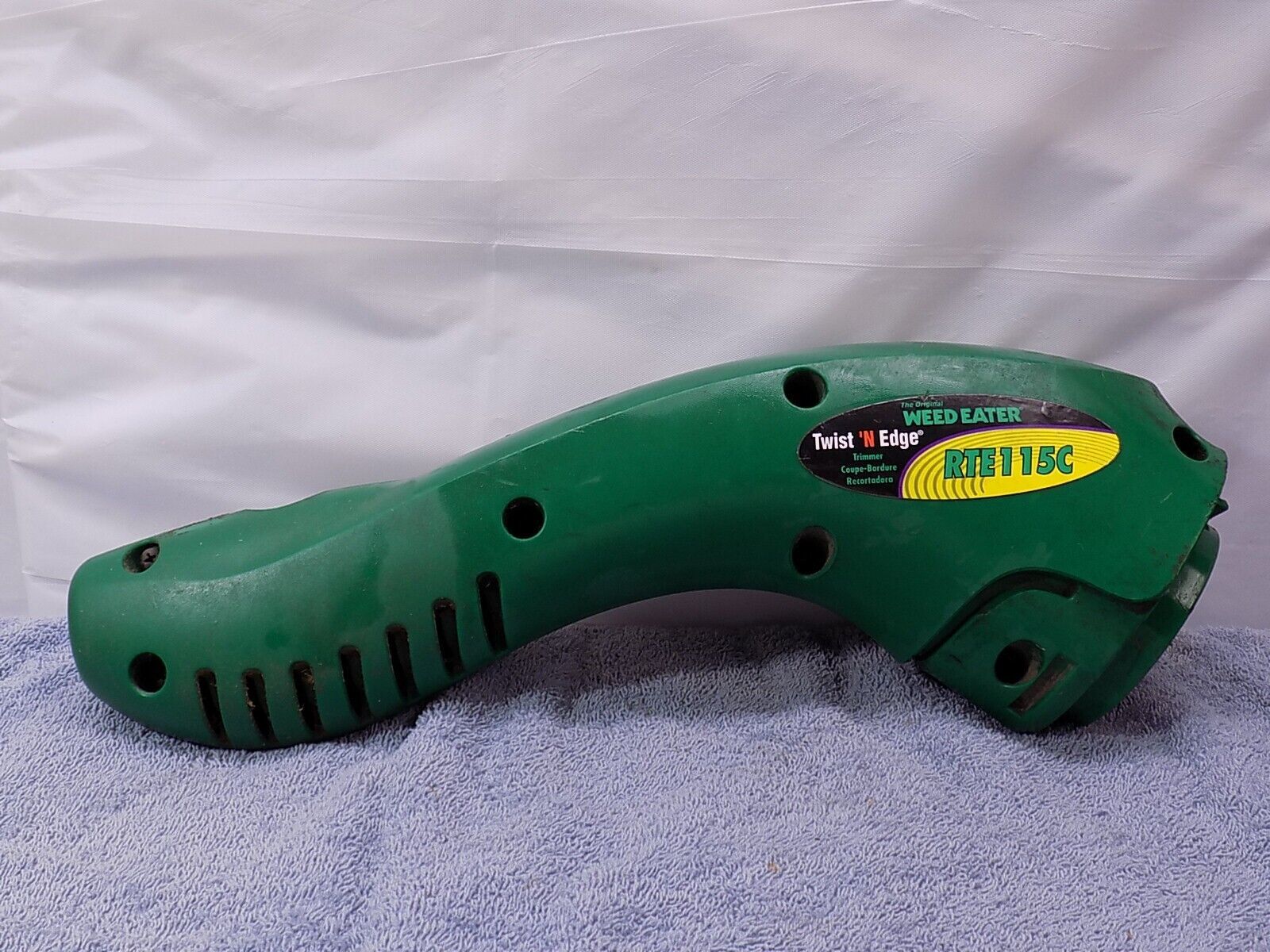 Weed Eater Twist 'N Edge RTE115C Replacement Lower Housing with Screws