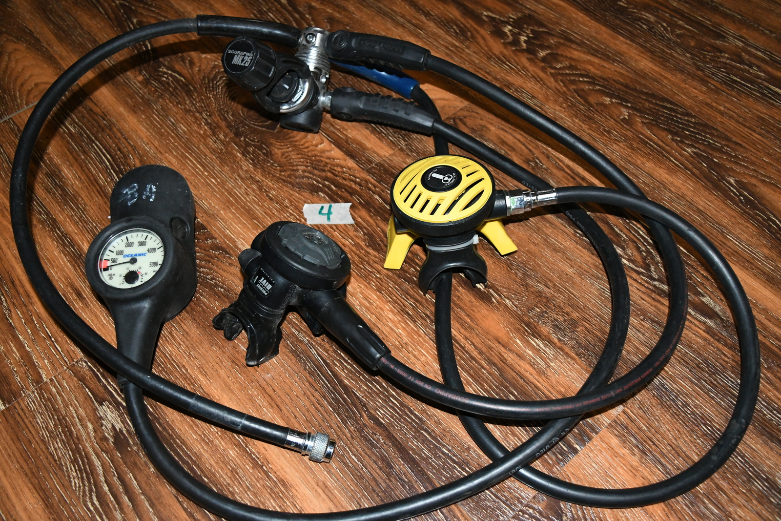 Oceanic Data Plus Regulator Set w Scubapro MK25 Octopus and gauges-Read ...