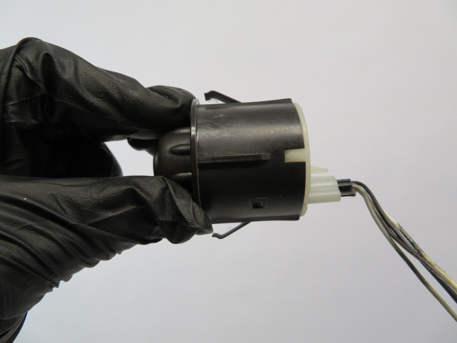 5669V CHEVY TRAILBLAZER 02 03 04 05 06 07 OEM REAR WINDOW WIPER