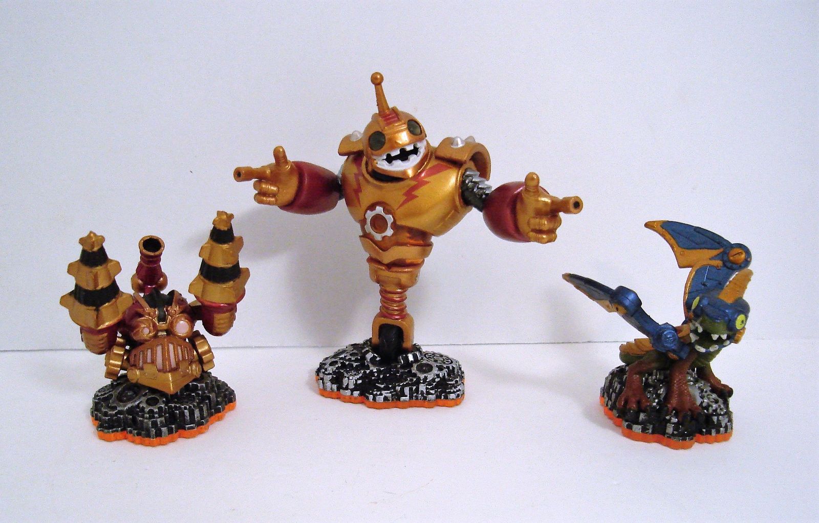 Skylanders Giants Drill Sergeant, Bouncer, Lightcore Drobot Tech Figure