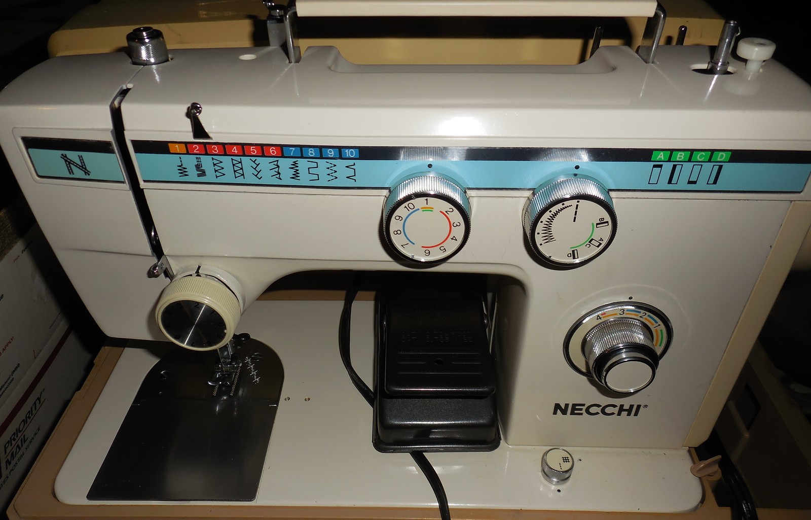Necchi 534FB Needle Clamp w/Thread Guide & Screw Machine Parts