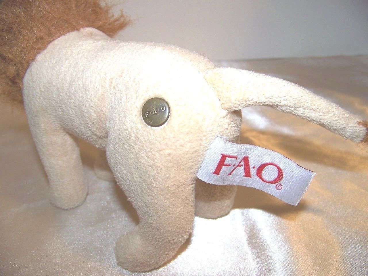 fao schwarz plush barn