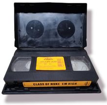 CLASS OF NUKE ‘EM HIGH VHS MOVIE 1986 HORROR COMEDY SCI-FI RARE HARD CASE image 3