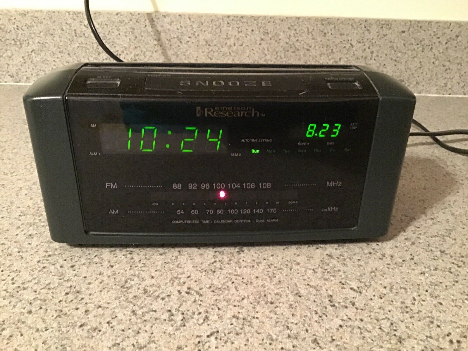 Emerson Research Smart Set Alarm Clock Radio Model No. CKS2000N Battery