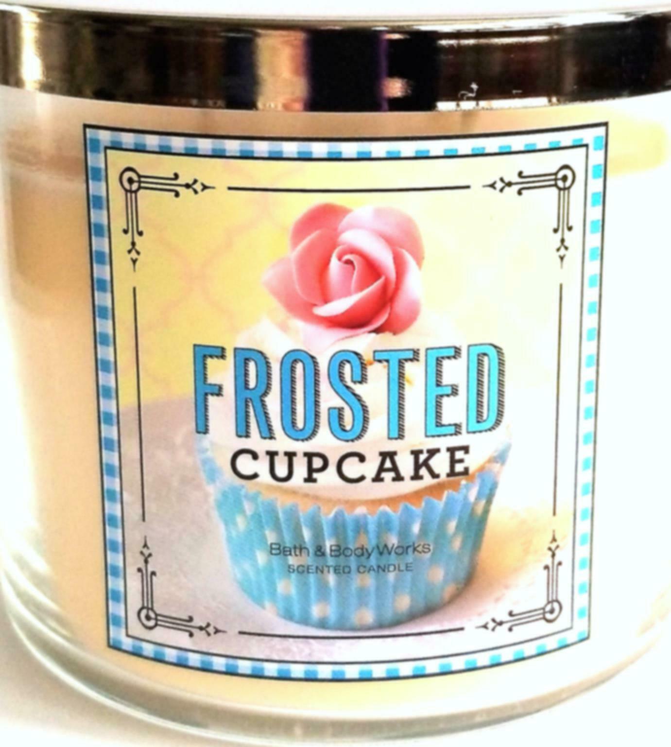 Bath & Body Works Frosted Cupcake 3 Wick Candle 14 oz Candy Shop 2015