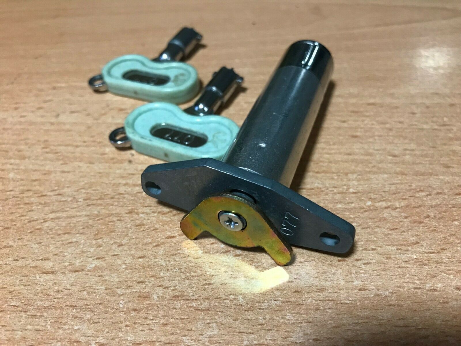 OEM PACHISLO Slot Machine Door Lock / Key 2.75" P Hook & 2 KEYS!! (See