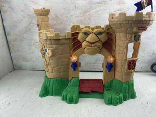 Mattel 1998 Great Adventures Lion Magic Castle 77198 Vintage Fisher Price - $29.69
