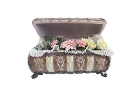 Lladro 01001572 Flowers Chest - $1,300.00