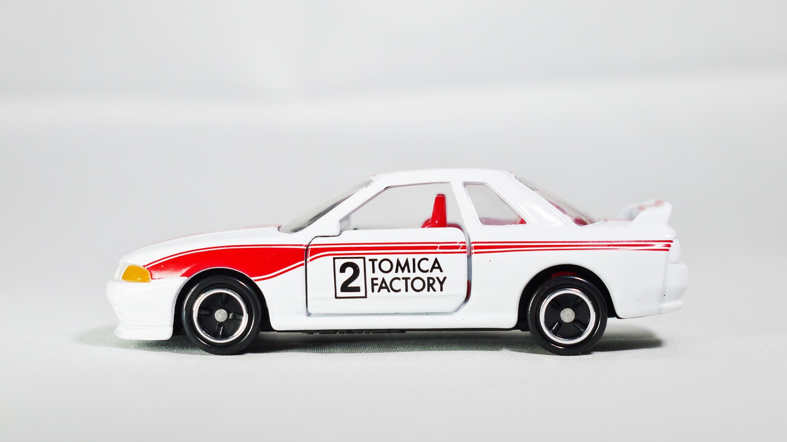 TAKARA TOMY TOMICA ASSEMBLY FACTORY Series 15 NISSAN SKYLINE GT-R R32 ...